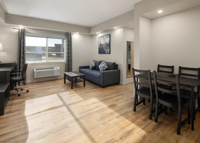 Baymont By Wyndham West Edmonton