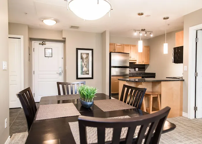 Canterra Suites Hotel